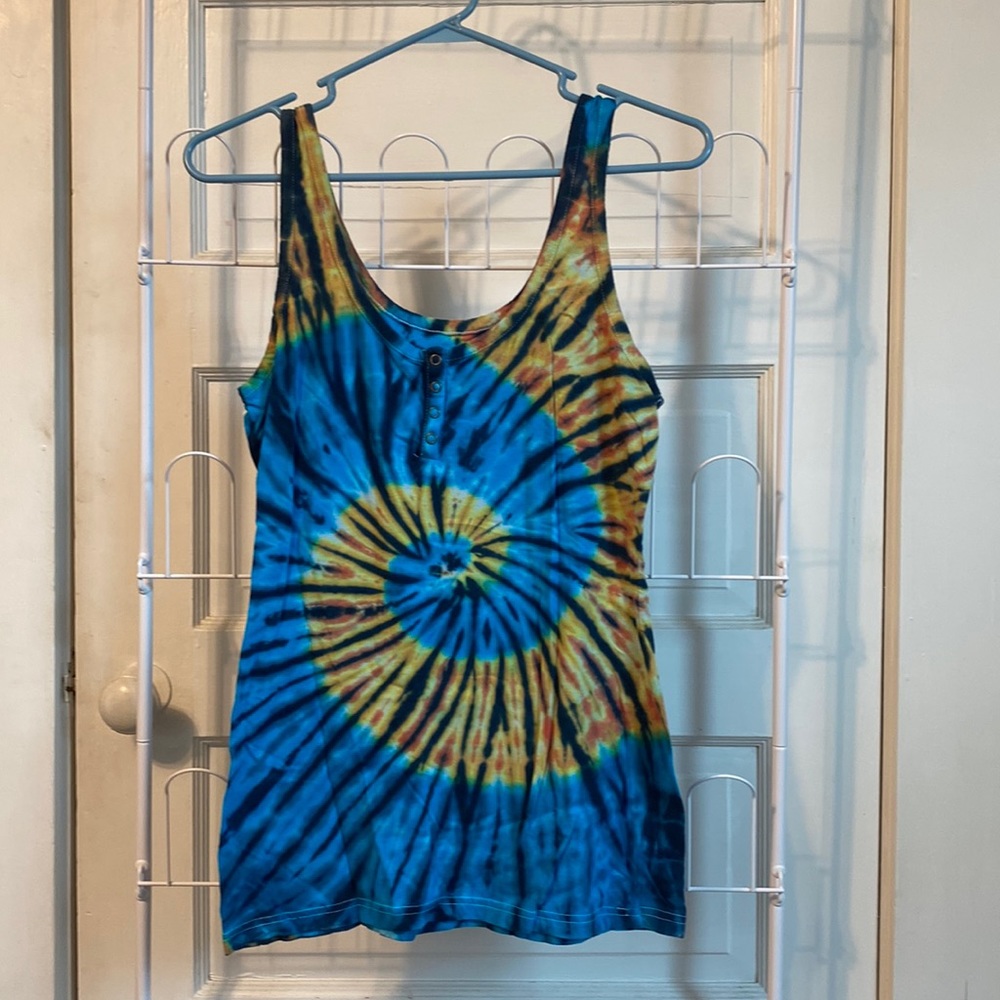 Women’s Faux Button Tie Dye Tanktop